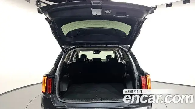 Kia Sorento 2021 — Фото 19/20