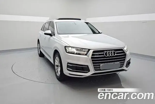 Audi Q7 2019 — ფოტო 3/18