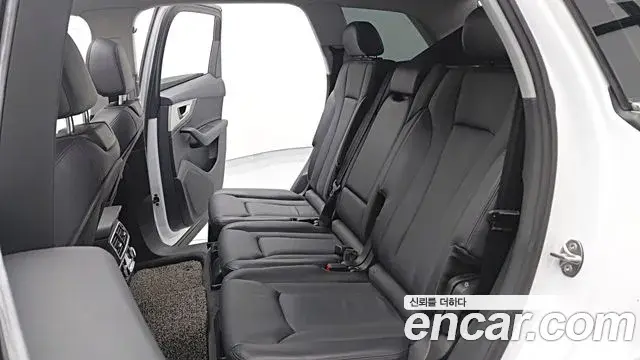 Audi Q7 2019 — ფოტო 2/18