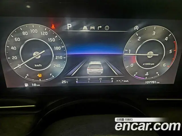 Kia Carnival 2021 — Фото 12/20