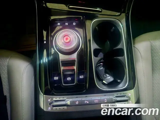 Kia Carnival 2021 — Фото 14/20