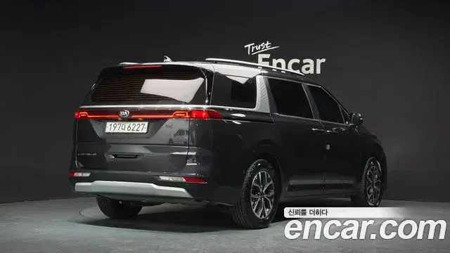 Kia Carnival 2021 — Фото 2/20