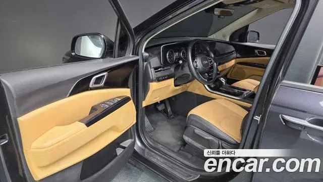 Kia Carnival 2021 — Фото 10/20