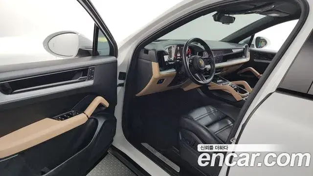 Porsche Cayenne 2023 — Şəkil 30/36