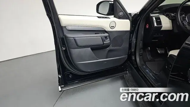 Land Rover Discovery 5 2023 — Photo 35/37
