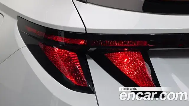 Hyundai Tucson Hybrid 2021 — Photo 27/30