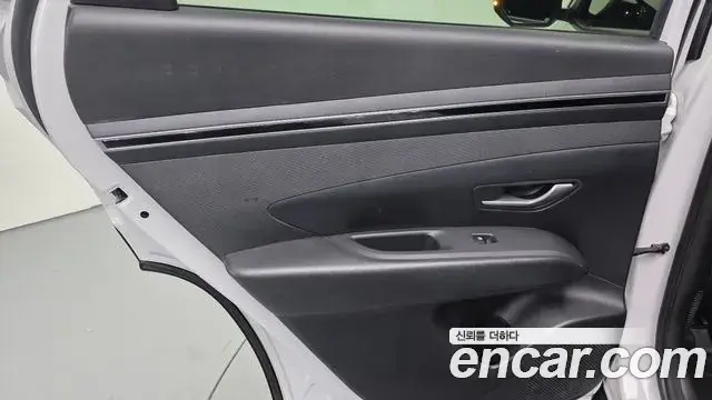 Hyundai Tucson Hybrid 2021 — Photo 17/30
