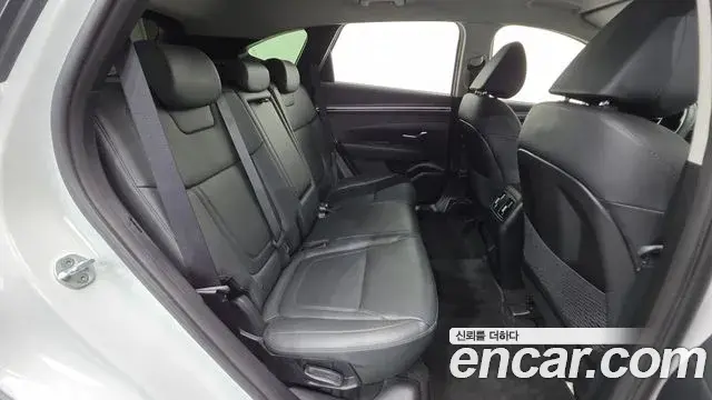 Hyundai Tucson Hybrid 2021 — Photo 24/30