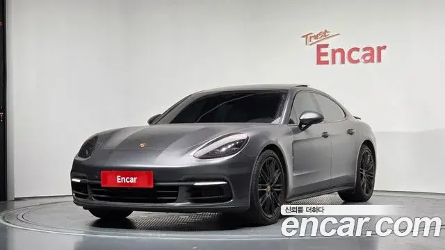 Porsche Panamera 2018 — Фото 10/20