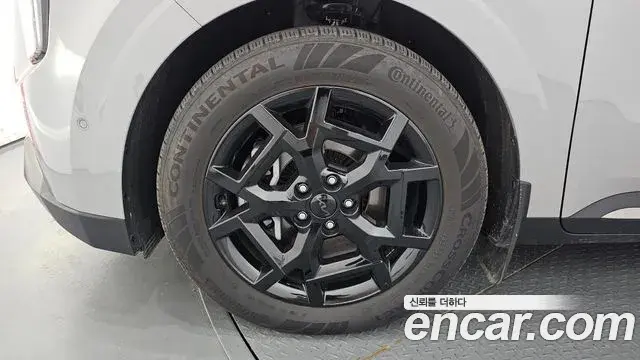 Kia Carnival 2025 — ფოტო 13/20