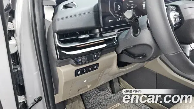 Kia Carnival 2025 — ფოტო 4/20
