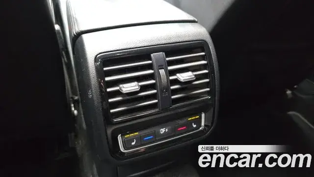 Volkswagen Passat GT 2021 — ფოტო 14/30
