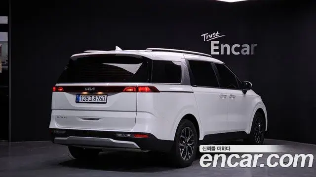 Kia Carnival 2021 — Фото 2/20