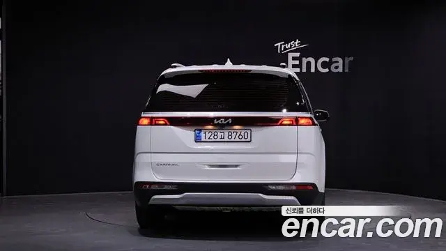 Kia Carnival 2021 — Фото 4/20