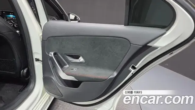 Mercedes-Benz A-Class 2021 — Photo 22/28
