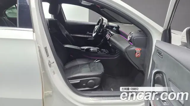 Mercedes-Benz A-Class 2021 — Photo 6/28