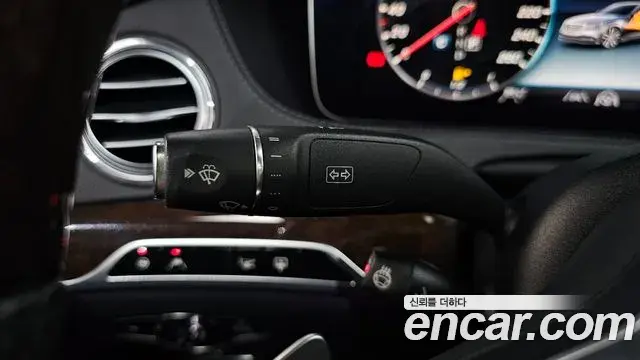 Mercedes-Benz S-Class 2019 — ფოტო 30/37