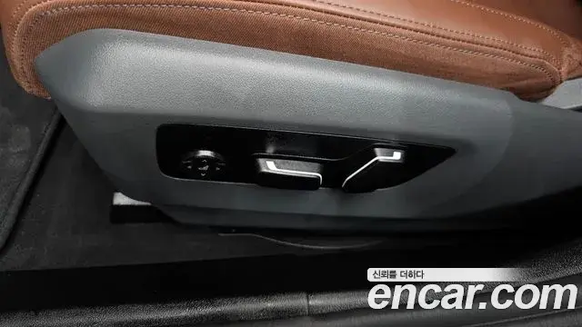 BMW 5 Series 2024 — Photo 29/41