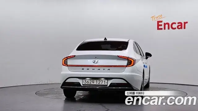 Hyundai Sonata 2019 — Фото 4/20