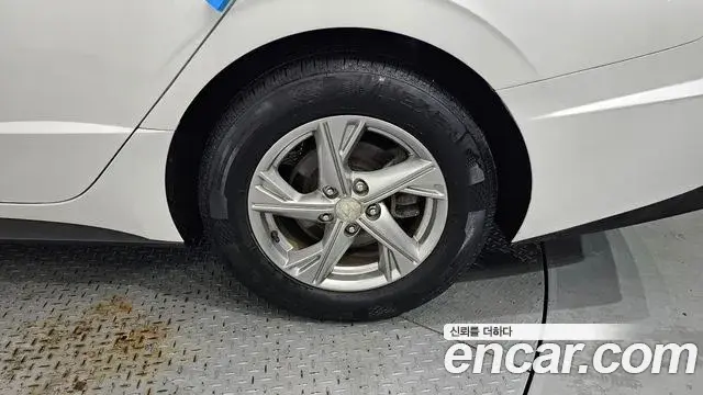 Hyundai Sonata Hybrid 2019 — Şəkil 11/29
