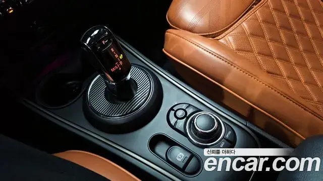 Mini Cooper Countryman 2024 — Фото 9/20