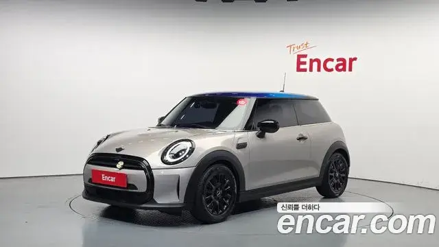 Mini Cooper 2021 — Photo 1/20