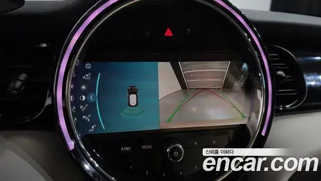 Mini Cooper 2021 — Photo 16/20