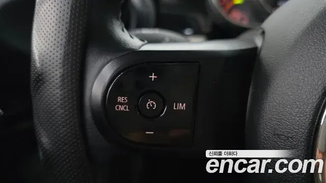 Mini Cooper 2021 — Photo 19/20