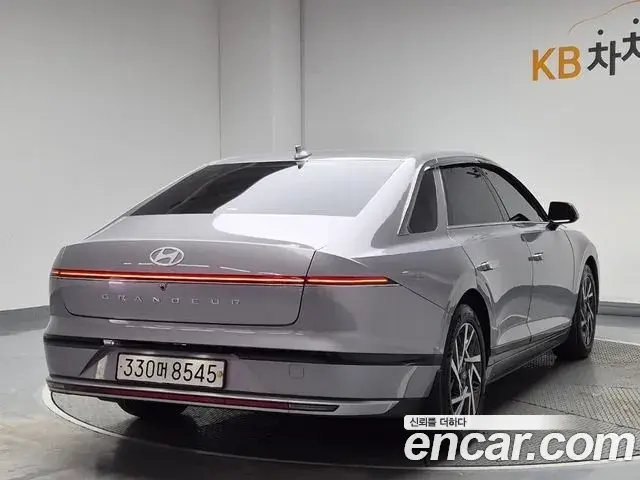 Hyundai Grandeur Hybrid 2023 — Şəkil 6/18
