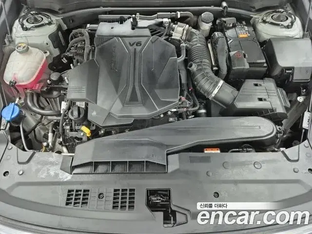 Hyundai Grandeur Hybrid 2023 — Şəkil 10/18