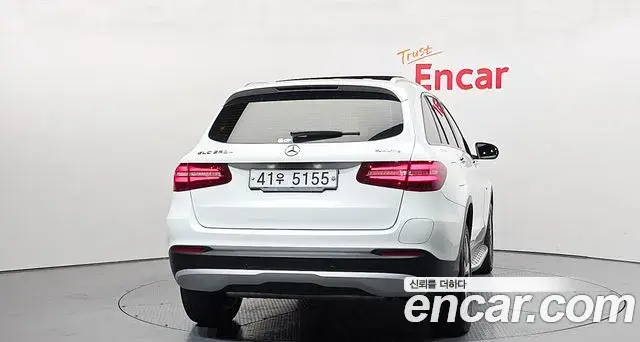 Mercedes-Benz GLC-Class 2019 — Şəkil 7/34