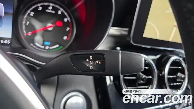 Mercedes-Benz GLC-Class 2019 — Şəkil 8/34