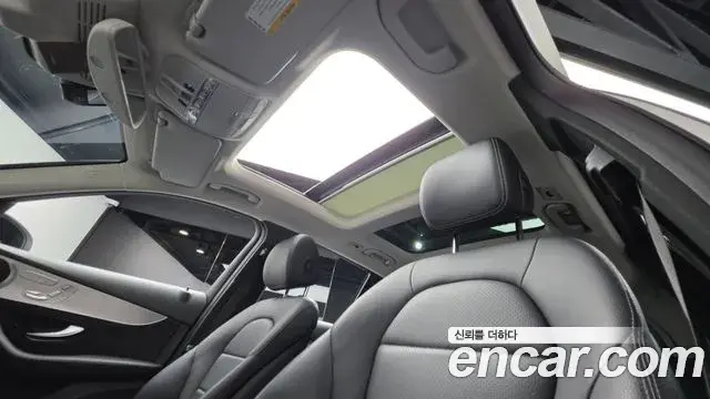 Mercedes-Benz GLC-Class 2019 — Şəkil 10/34