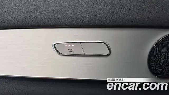 Mercedes-Benz GLC-Class 2019 — Şəkil 18/34