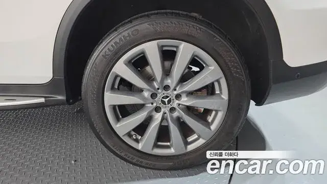 Mercedes-Benz GLC-Class 2019 — Şəkil 34/34