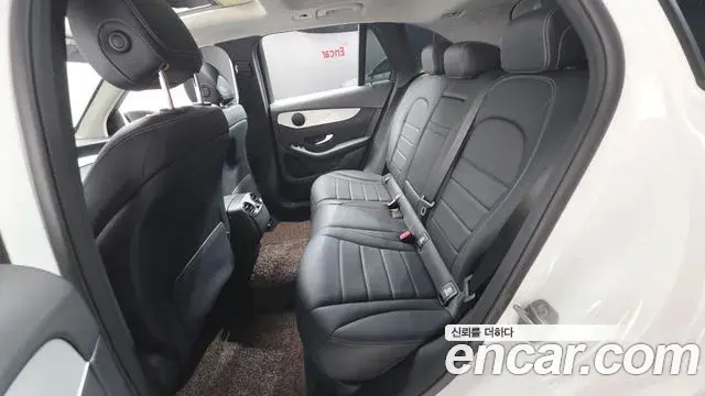 Mercedes-Benz GLC-Class 2019 — Şəkil 1/34