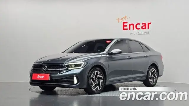 Volkswagen Jetta 2023 — Şəkil 1/20