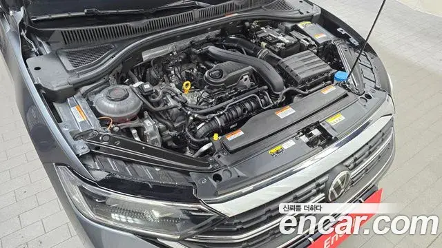 Volkswagen Jetta 2023 — Şəkil 2/20