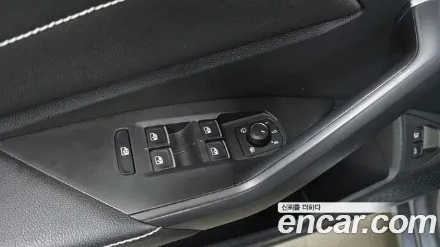 Volkswagen Jetta 2023 — Şəkil 8/20