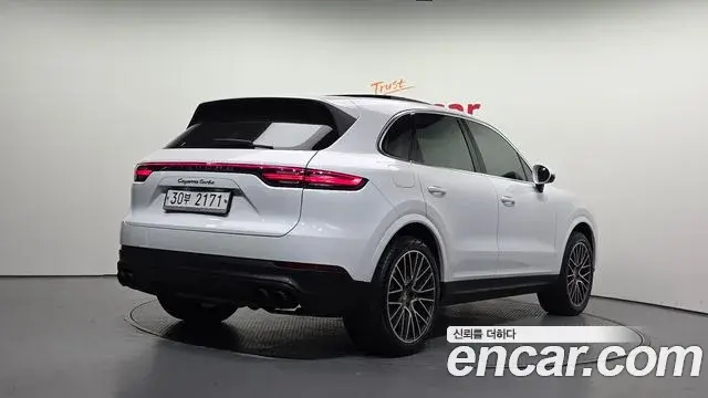 Porsche Cayenne 2019 — Фото 1/20