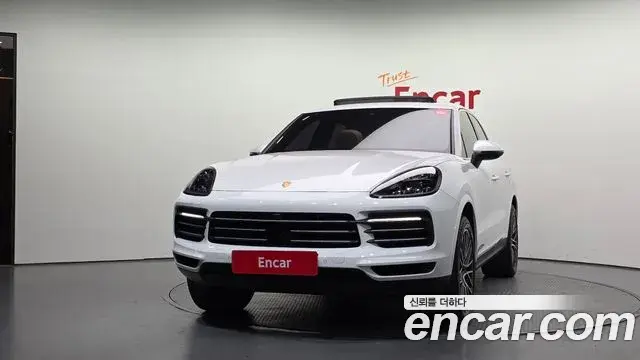 Porsche Cayenne 2019 — Фото 2/20
