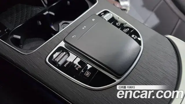 Mercedes-Benz GLC-Class 2021 — Photo 13/34