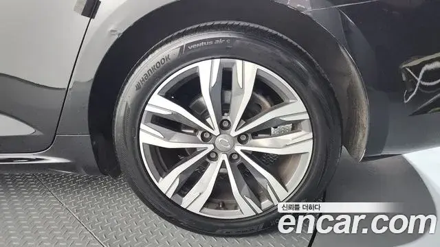Renault Samsung SM6 2022 — ფოტო 31/34