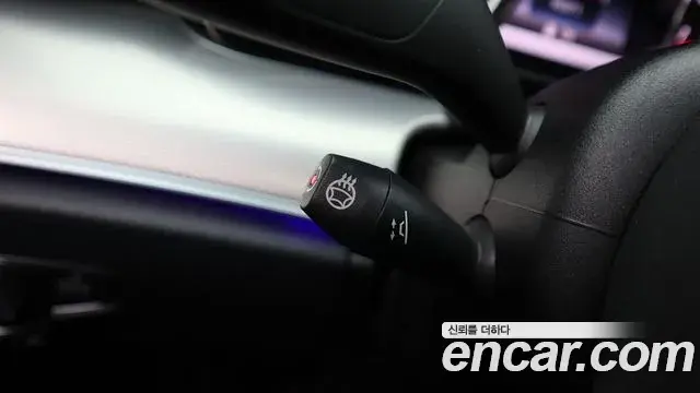 Mercedes-Benz E-Class 2019 — Photo 18/20