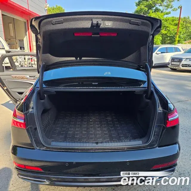 Audi A6 2021 — Photo 7/20