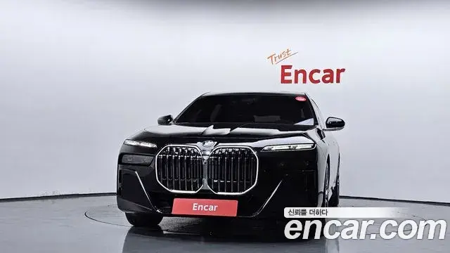 BMW 7 Series 2025 — ფოტო 16/41