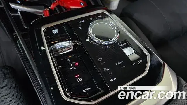 BMW 7 Series 2025 — ფოტო 14/41