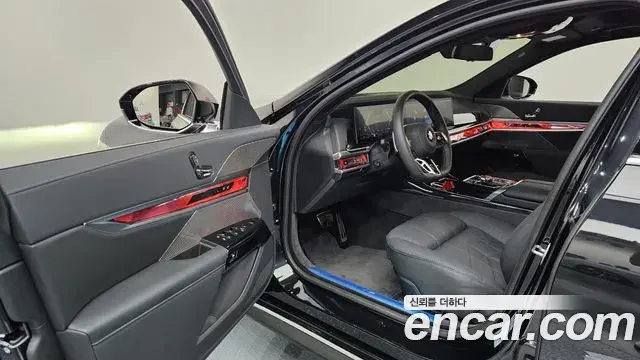 BMW 7 Series 2025 — ფოტო 11/41