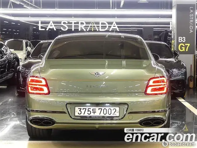 Bentley Flying Spur 2022 — Photo 15/20