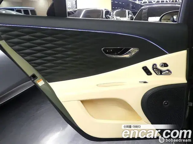 Bentley Flying Spur 2022 — Photo 6/20
